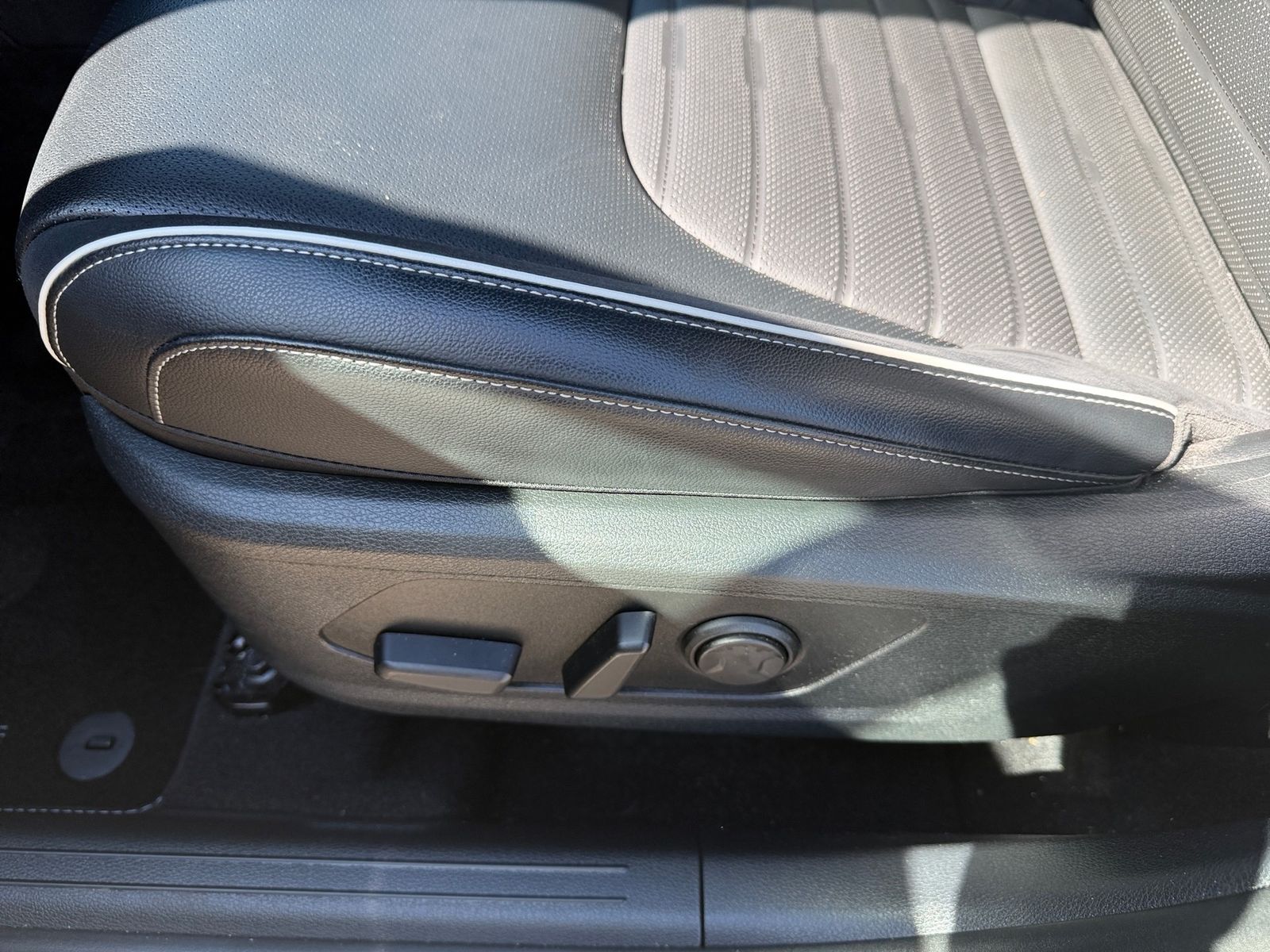 Fahrzeugabbildung Kia SPORTAGE 1.6T 180 AWD DCT GTL SD GD DR S