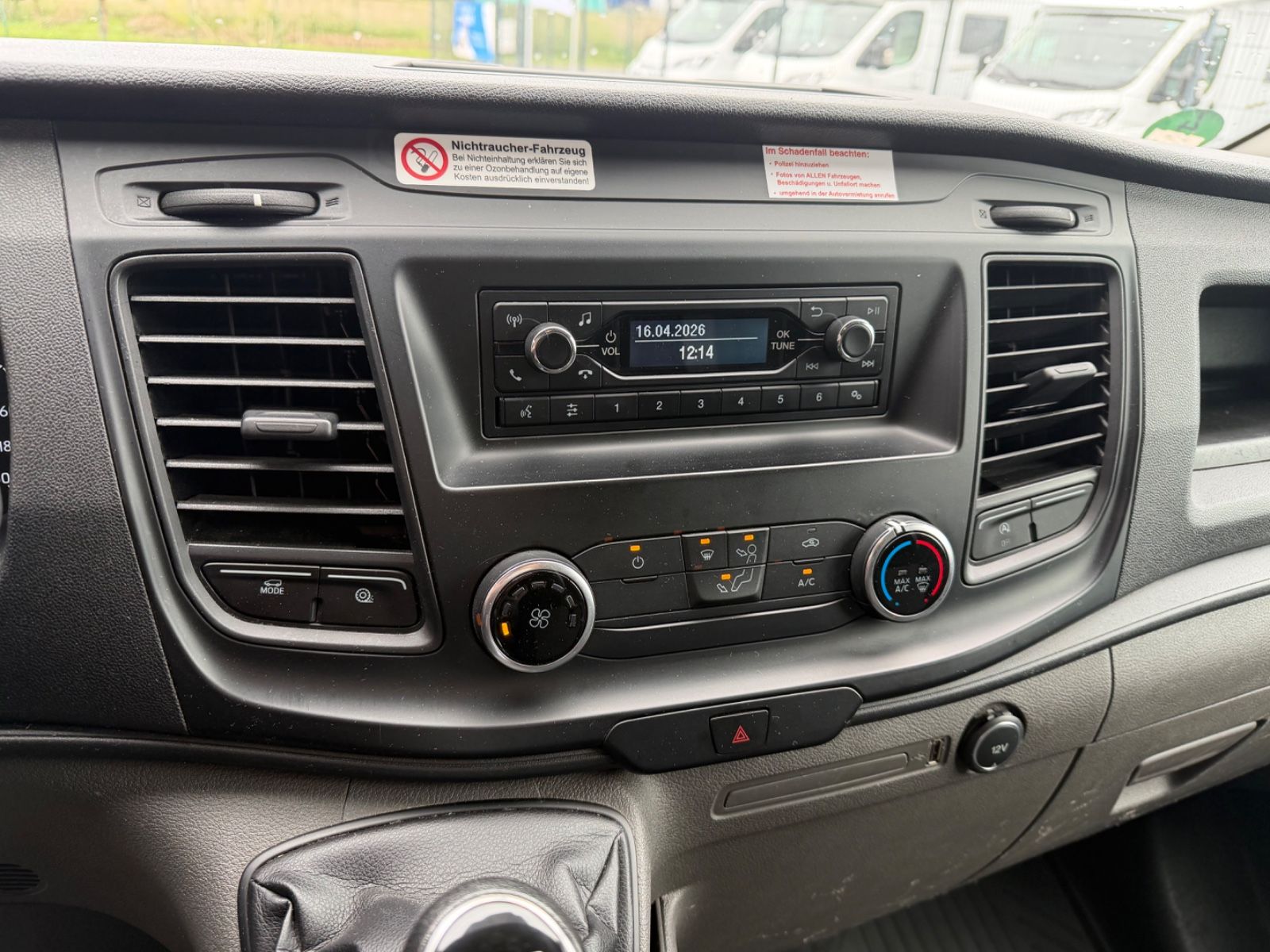 Fahrzeugabbildung Ford Transit Custom AHK 2,5 to