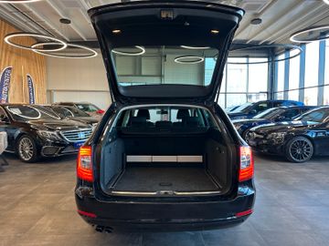 Skoda Superb Combi Exclusive 4x4 *1. Hand*Klima*TÜV*BT