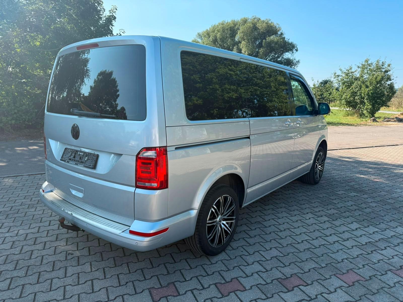 Volkswagen T6 Transporter Bus Caravelle Comfortline