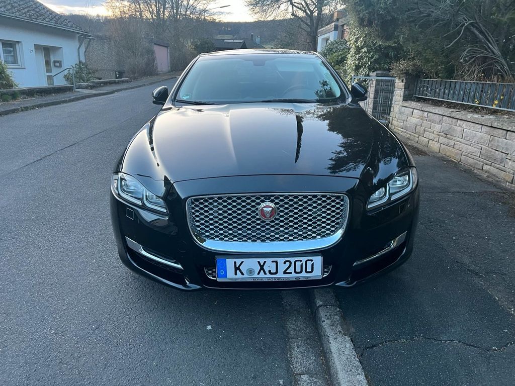 Image of Jaguar XJ