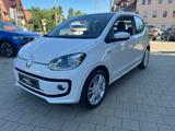 Volkswagen up! high up! 1,0 *Pano*Navi*SH*PDC*Neuwertig* - Volkswagen up! in Nürnberg