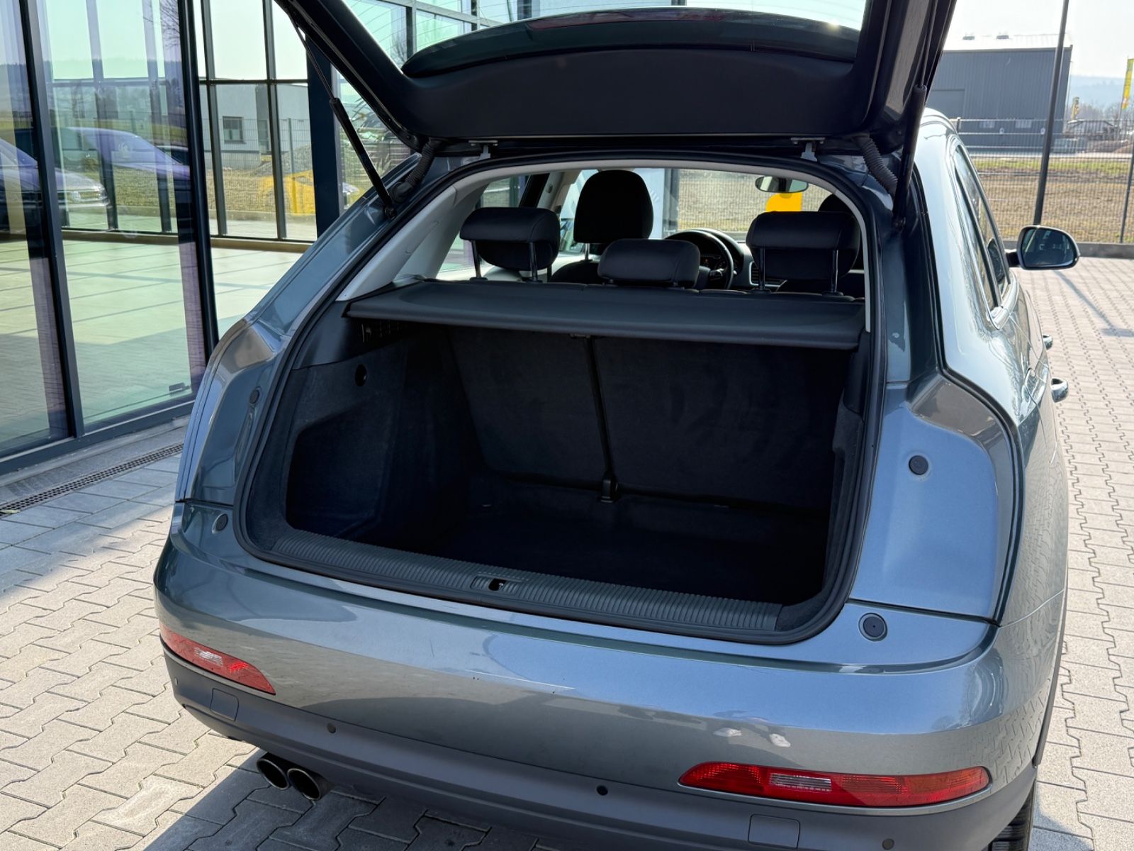 Q3 2.0 TFSI quattro S-Tronic Navi