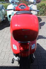 Vespa GTS 125 Super mit Topcase - VESPA TOPCASE