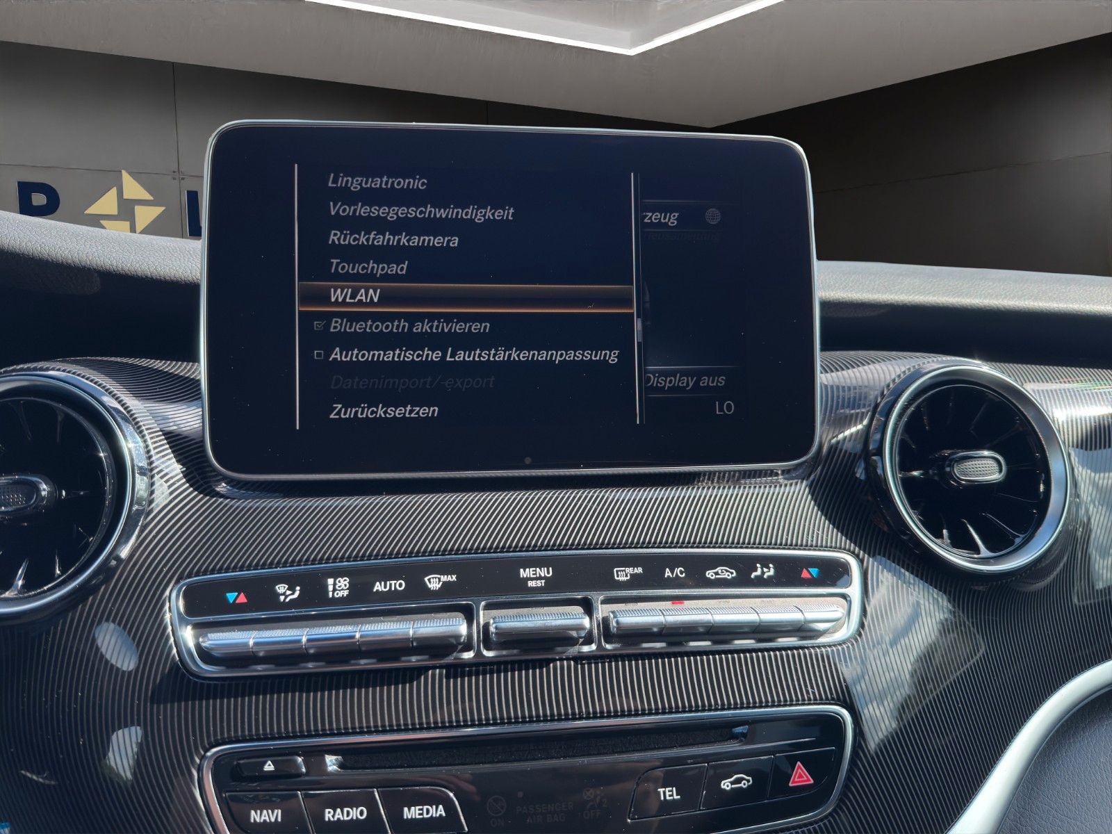 Fahrzeugabbildung Mercedes-Benz V 250*Kamera*3-Zonen*LED*Spurhalteass*Tempo*SHZ*