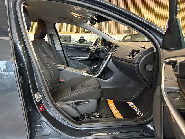 Volvo V60 Kombi Linje Business *Navi*Klima*AHK*Xenon*