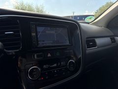 MITSUBISHI Outlander 2.2 DI-D Diamant Edition 4WD Schalter