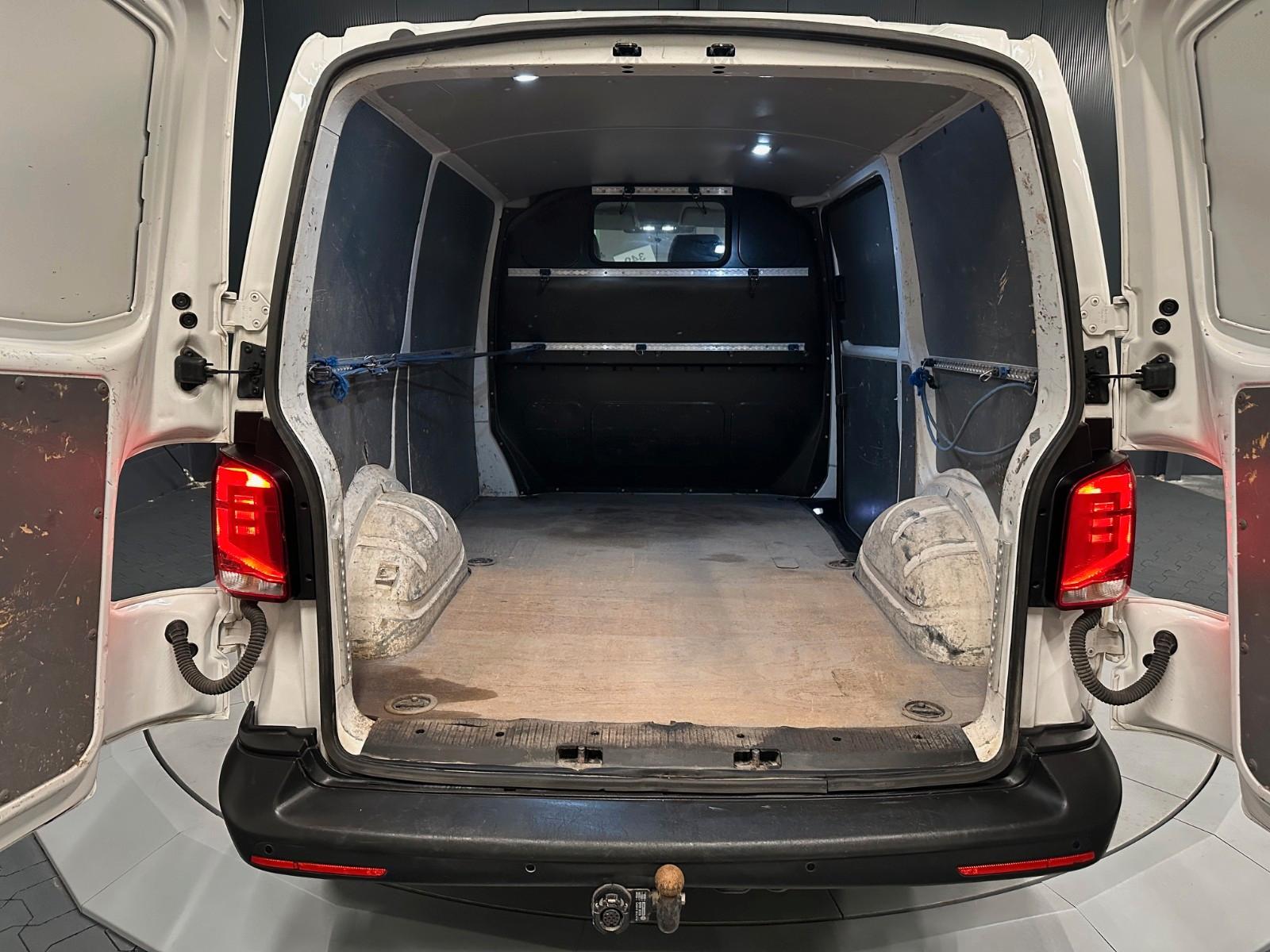 Volkswagen T6.1 Transporter Kasten FWD *3-SITZE*150PS*AHK*