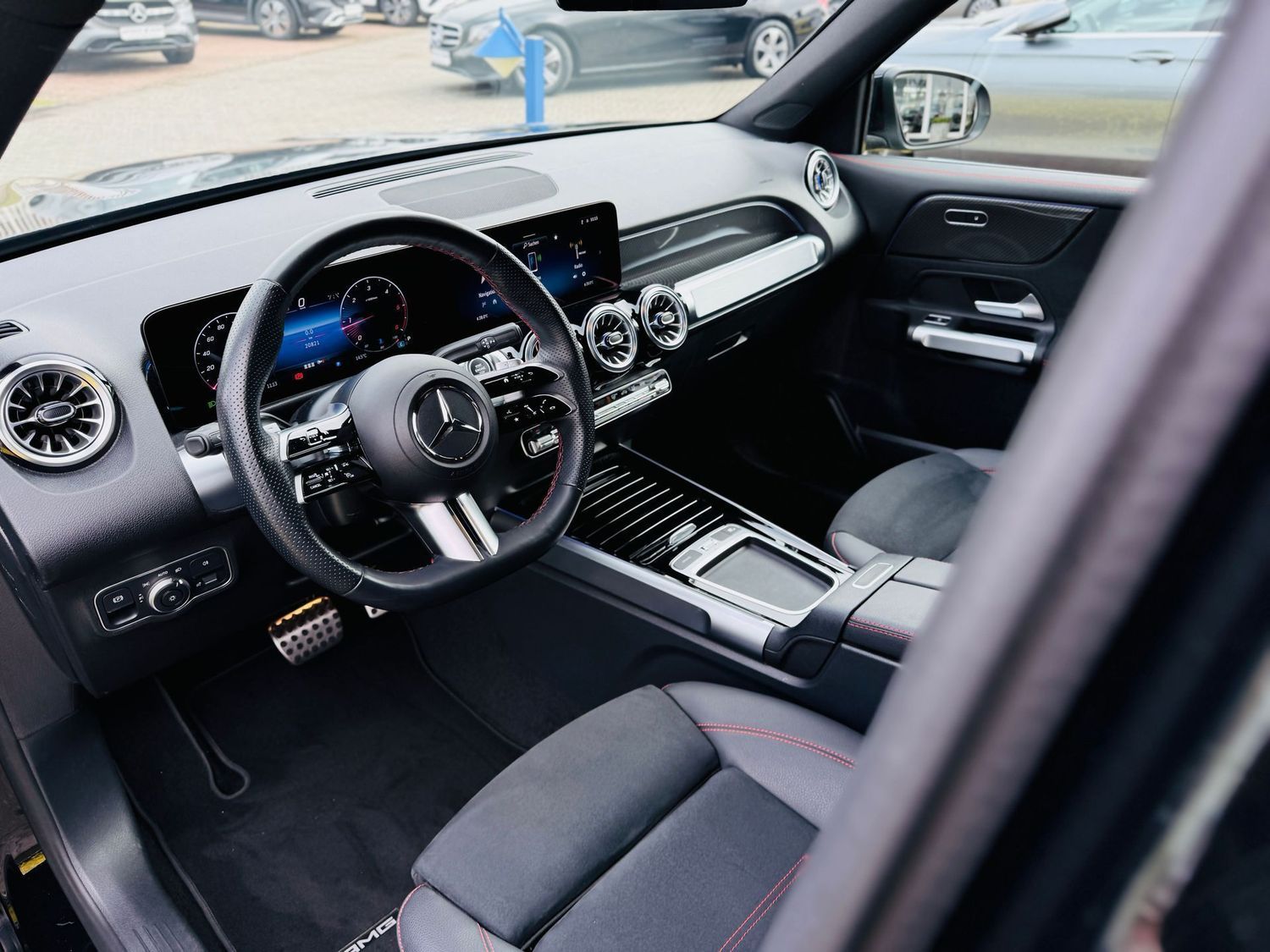 Fahrzeugabbildung Mercedes-Benz GLB 200 d AMG - Distronic, AHK, LED, EDW, RFK, K
