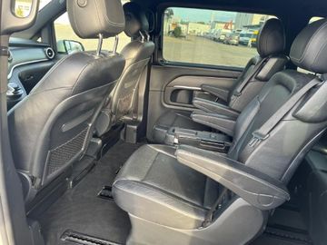 Mercedes V 250 - 12