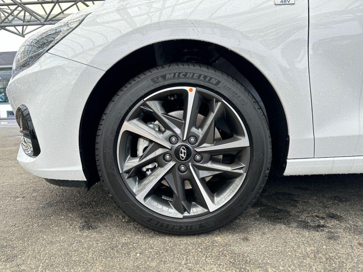 Hyundai i30 MJ23 1.5 Benzin 48V Advantage /FLA/SHZ/LM