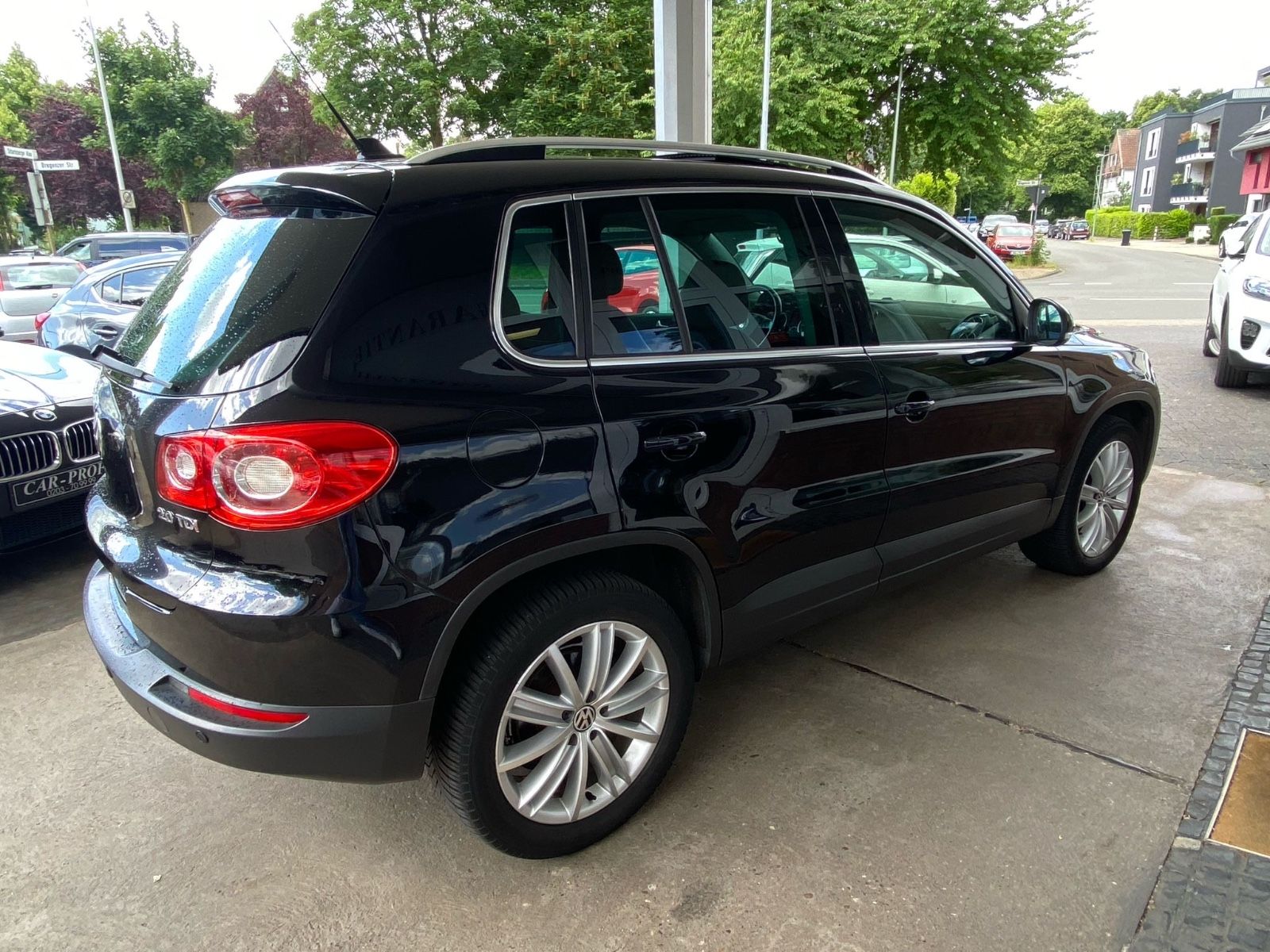 Fahrzeugabbildung Volkswagen Tiguan Sport & Style 4Motion Leder/Navi/Euro 5