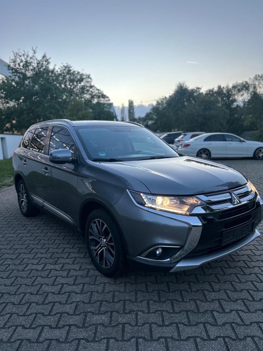 Mitsubishi Outlander 2.2 DI-D Plus ClearTec 2WD Plus 7 sitz