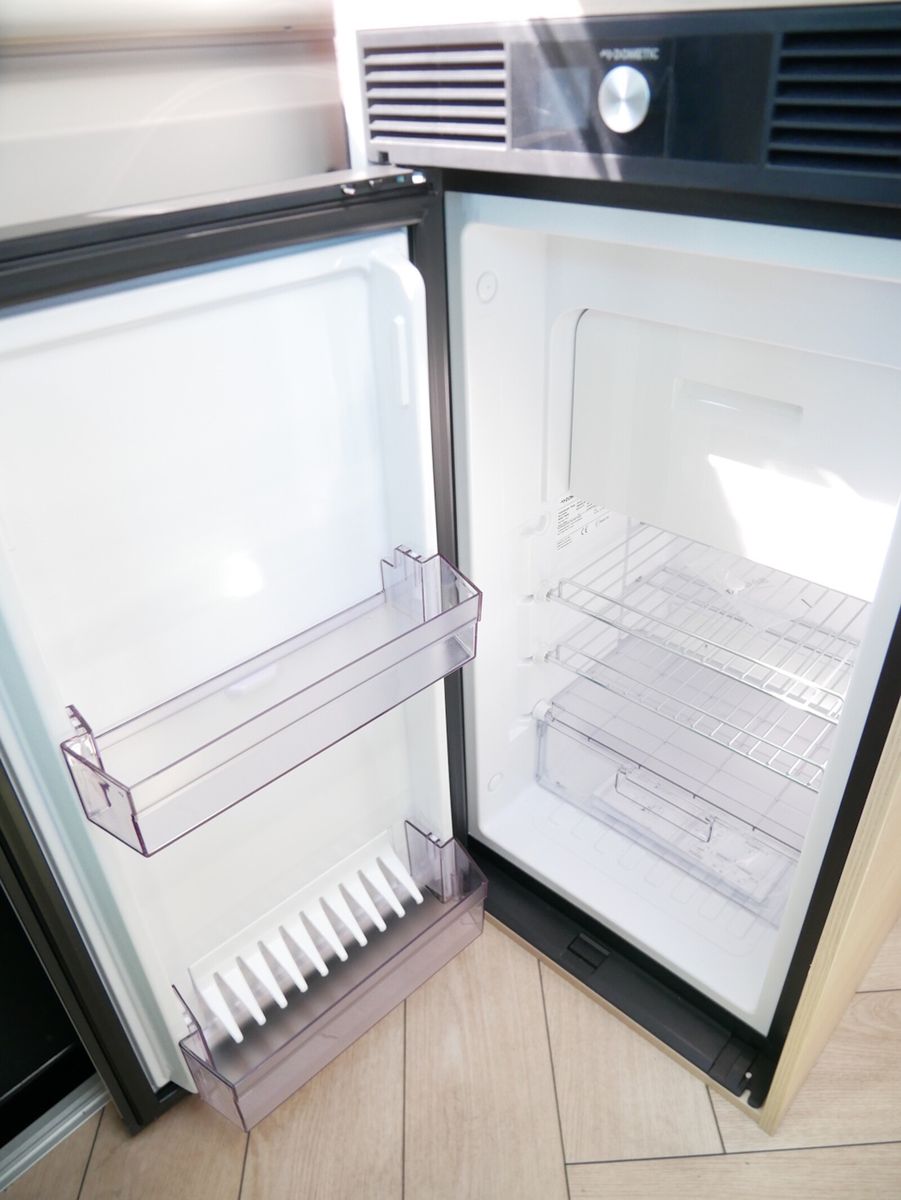 Fahrzeugabbildung Chausson Van First Line V594L Dörr Black-Edition exklusiv