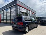 Volkswagen Touran 1.2 TSI Comfortline*PDC*TEMPOMAT*AHK - Volkswagen Touran mit Benzin-Antrieb: Kleinbus, 1.2