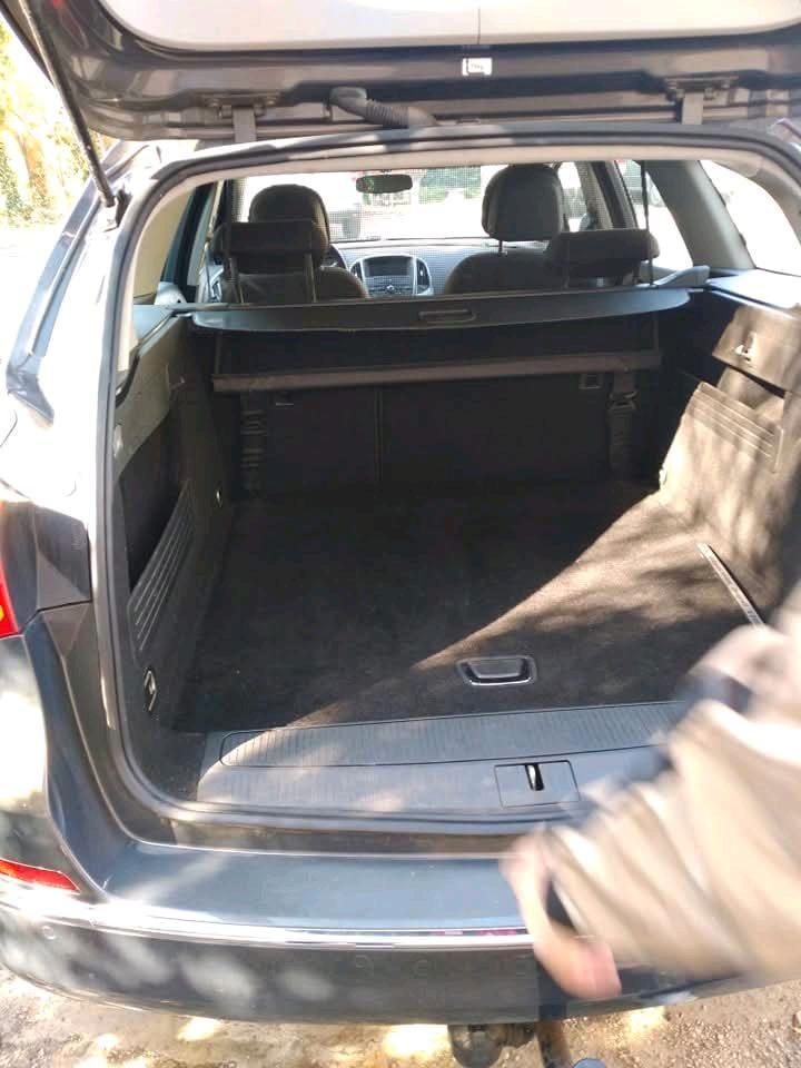 Opel Astra 2014 — interior