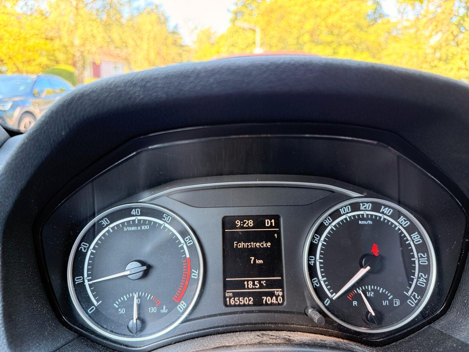 Skoda Octavia 2009 — interior