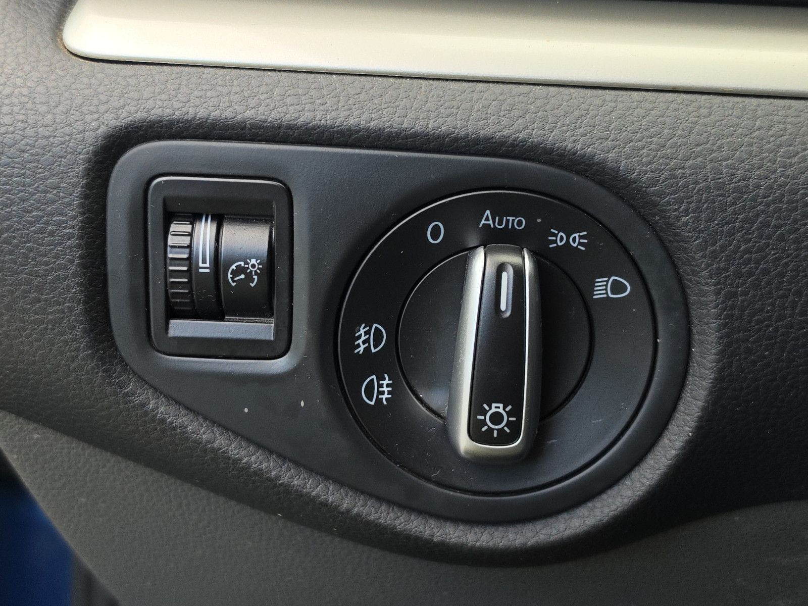 Fahrzeugabbildung SEAT Alhambra 4You TDI KLIMA PDC SHZ TEMPOMAT