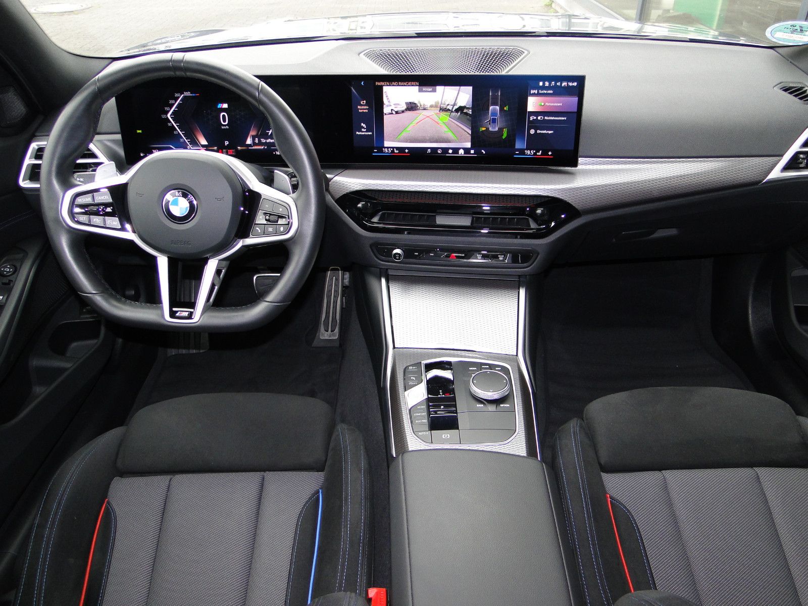 BMW 330i Touring xDrive M Sport foto 17