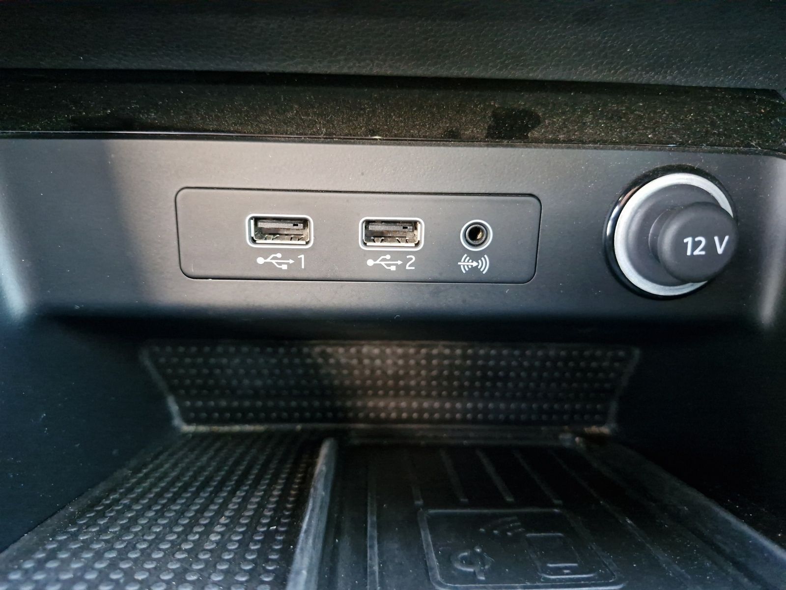 Fahrzeugabbildung SEAT Ateca Basis 4Drive 2.0 TSI DSG ACC KAMERA LED