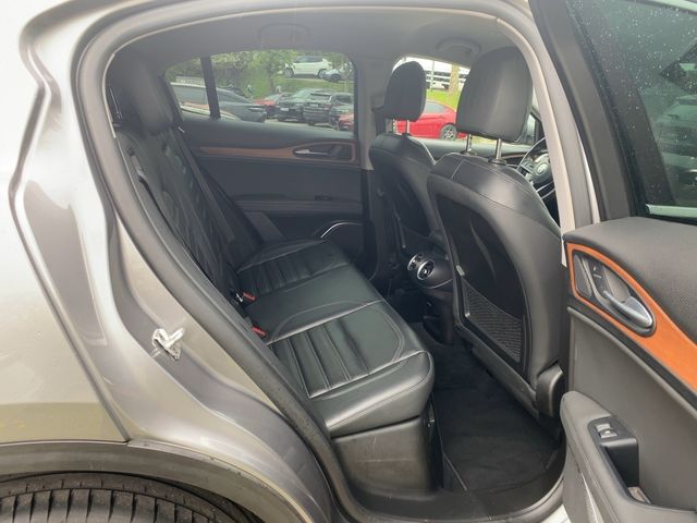 Stelvio 2.0 Turbo 16V First Edition Q4