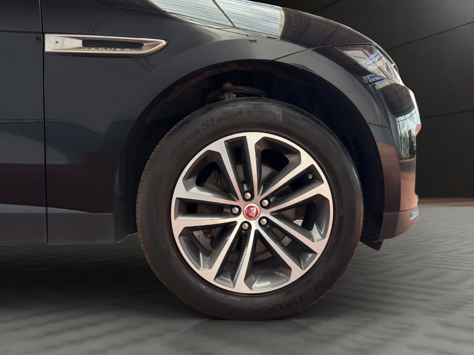 Fahrzeugabbildung Jaguar F-Pace*Allrad*Bi-Xen*Kamera*Ambiente*Tempo*Navi*