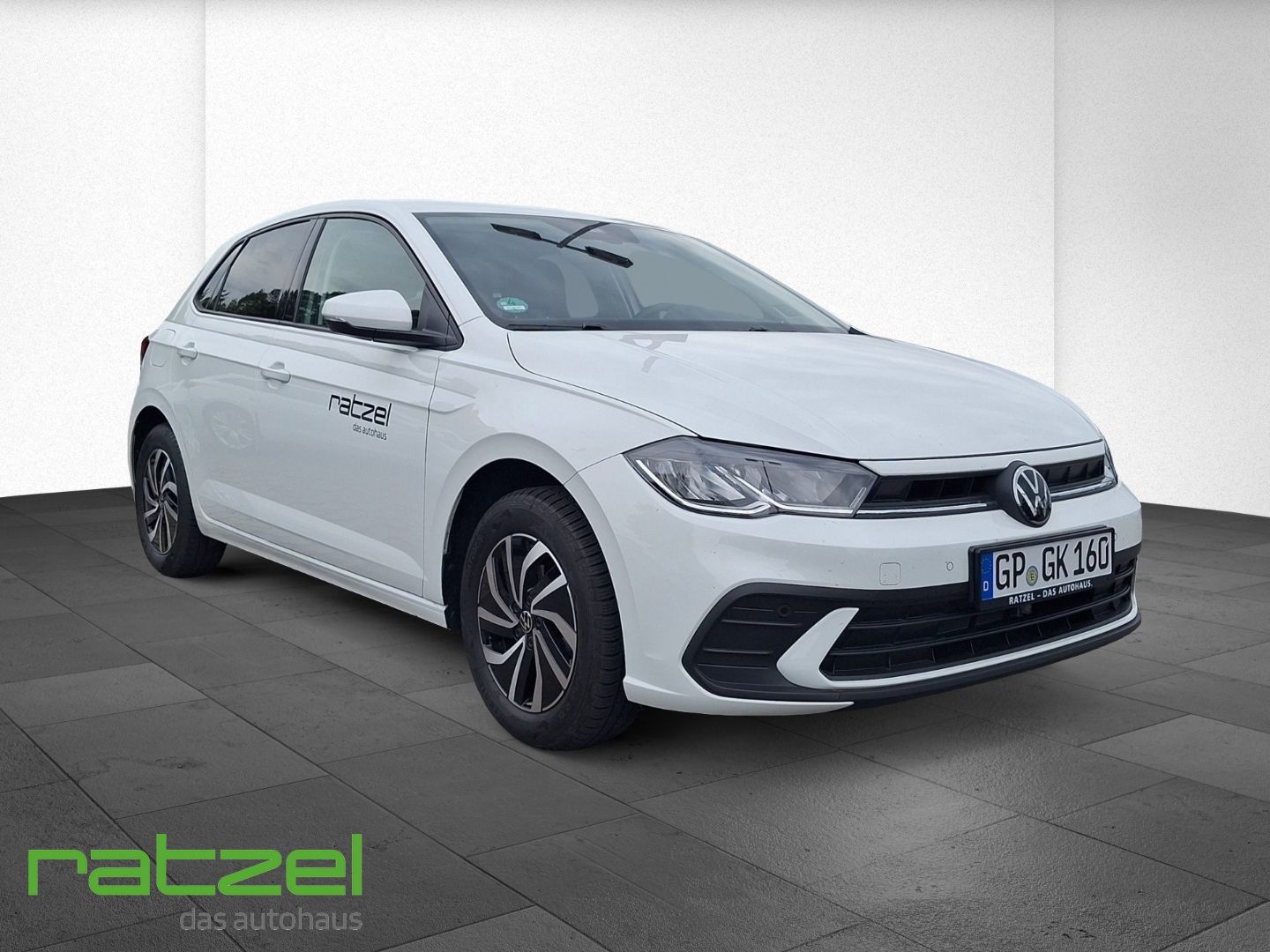 Fahrzeugabbildung Volkswagen Polo 1.0 TSI LIFE Sitzheizung+Allwetter+PDC