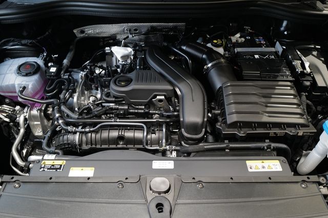 Volkswagen Tiguan 1.5eTSI DSG R-Line BlackStyle Pano AHK Le