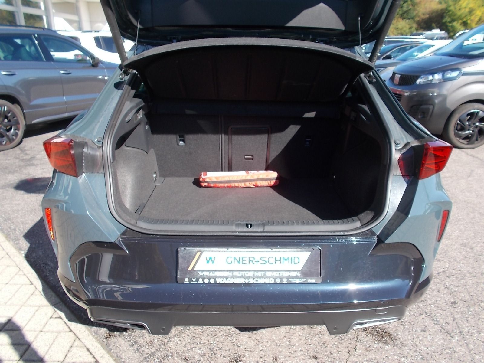 Fahrzeugabbildung CUPRA Formentor 1.5 eTSI DSG + wenig Kilometer