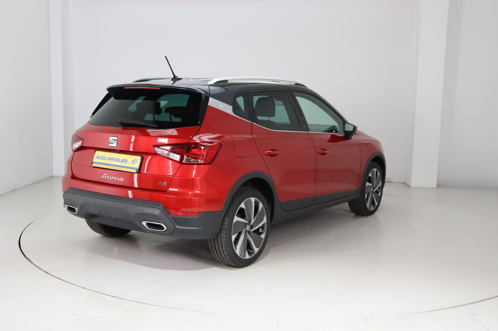 Fahrzeugabbildung SEAT Arona FR DSG * LED * Alcantara * PDC