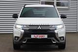 Mitsubishi Outlander 2.0 MIVEC Active 4WD LED Navi DAB 360° - Mitsubishi: 7 Sitzer