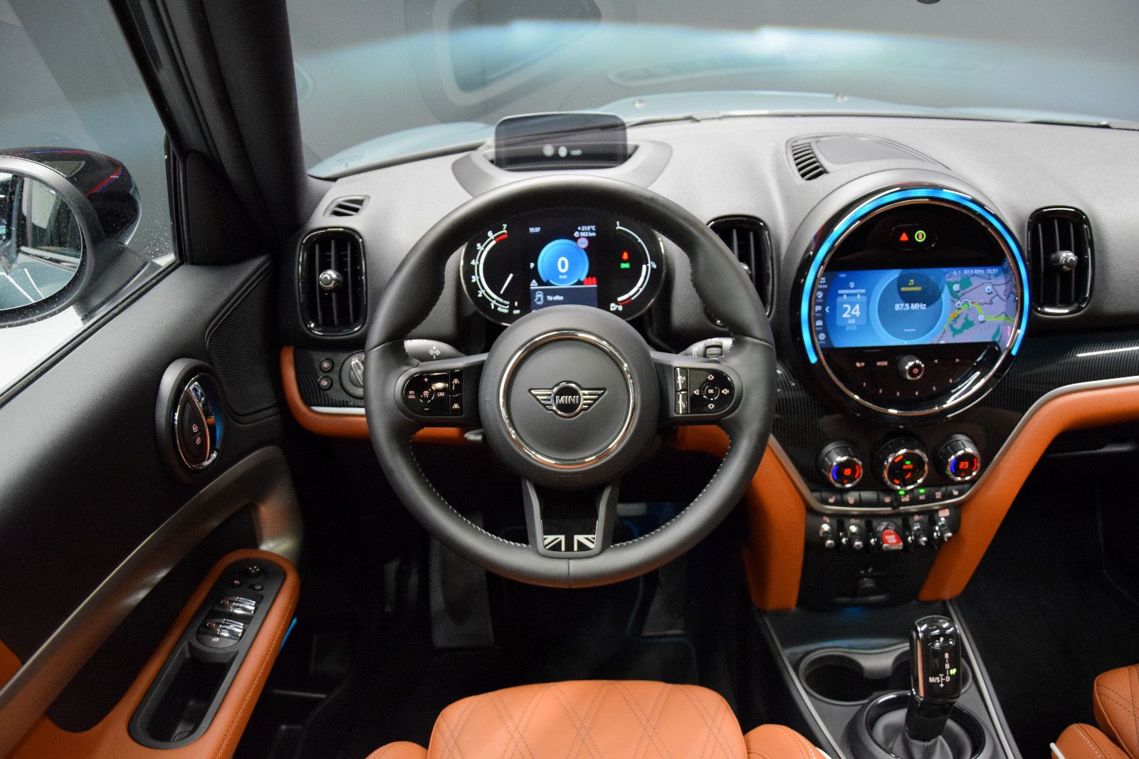 Fahrzeugabbildung MINI Cooper Countryman Yours Trim Pano Leder-braun