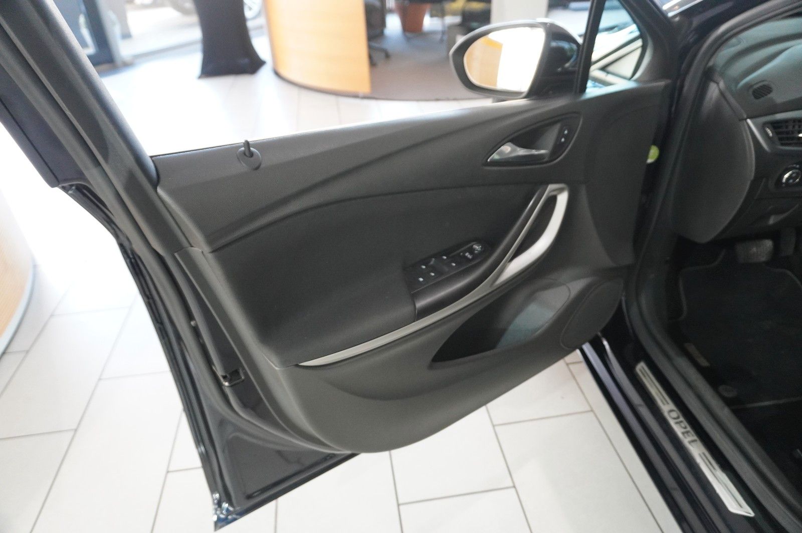 Fahrzeugabbildung Opel Astra K ST 1.6D 120 JAHRE NAVI/LED/KAMERA/SPORT