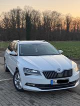 Skoda Superb 2.0 TDI DSG Ambition Combi Ambition