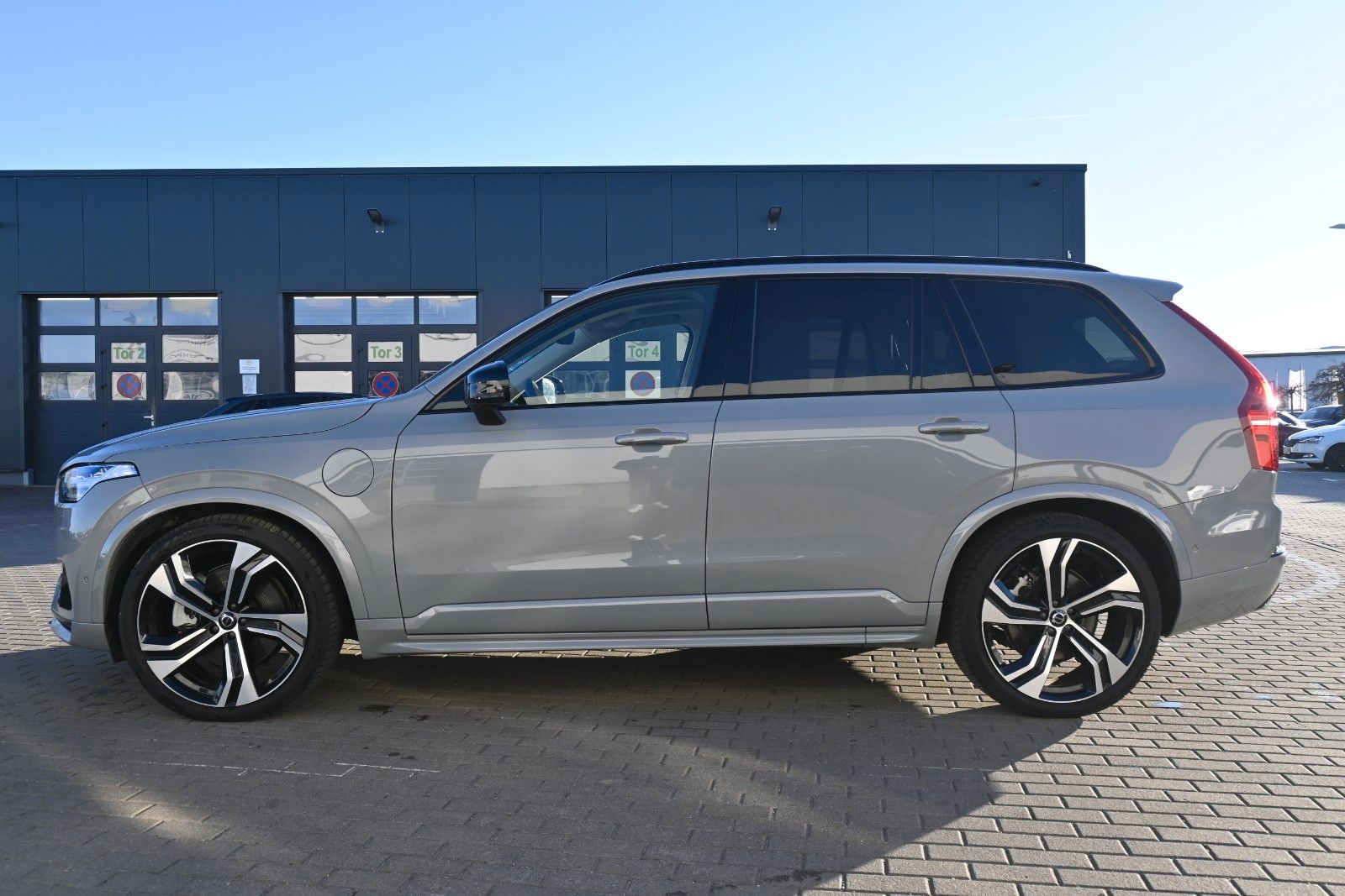 Fahrzeugabbildung Volvo XC90 T8 AWD Ultra Dark*360°*B&W*LUFT*HUD*ACC
