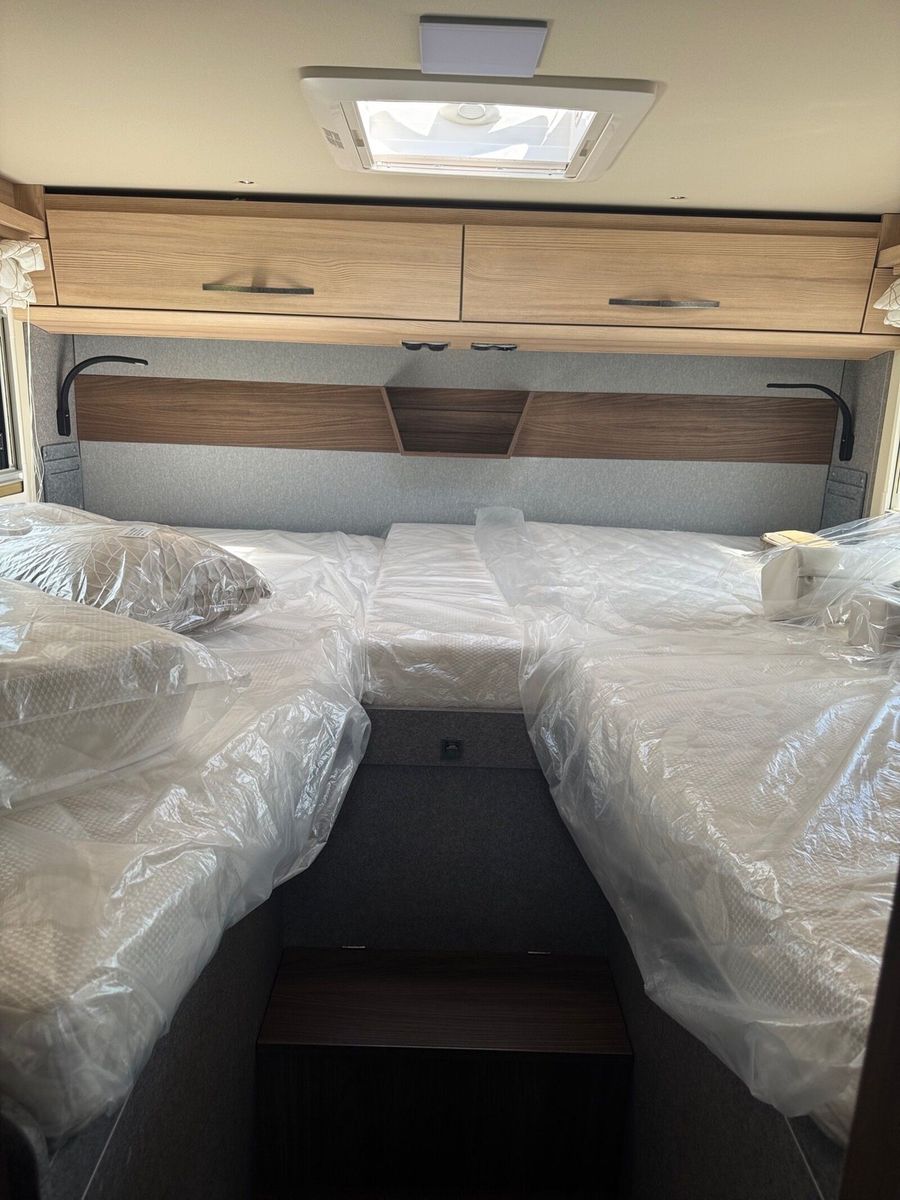 Fahrzeugabbildung Eura Mobil Profila T 726 EF Comfort Mondial-Plus-S-Pakete