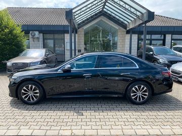 Mercedes E 200 - 11