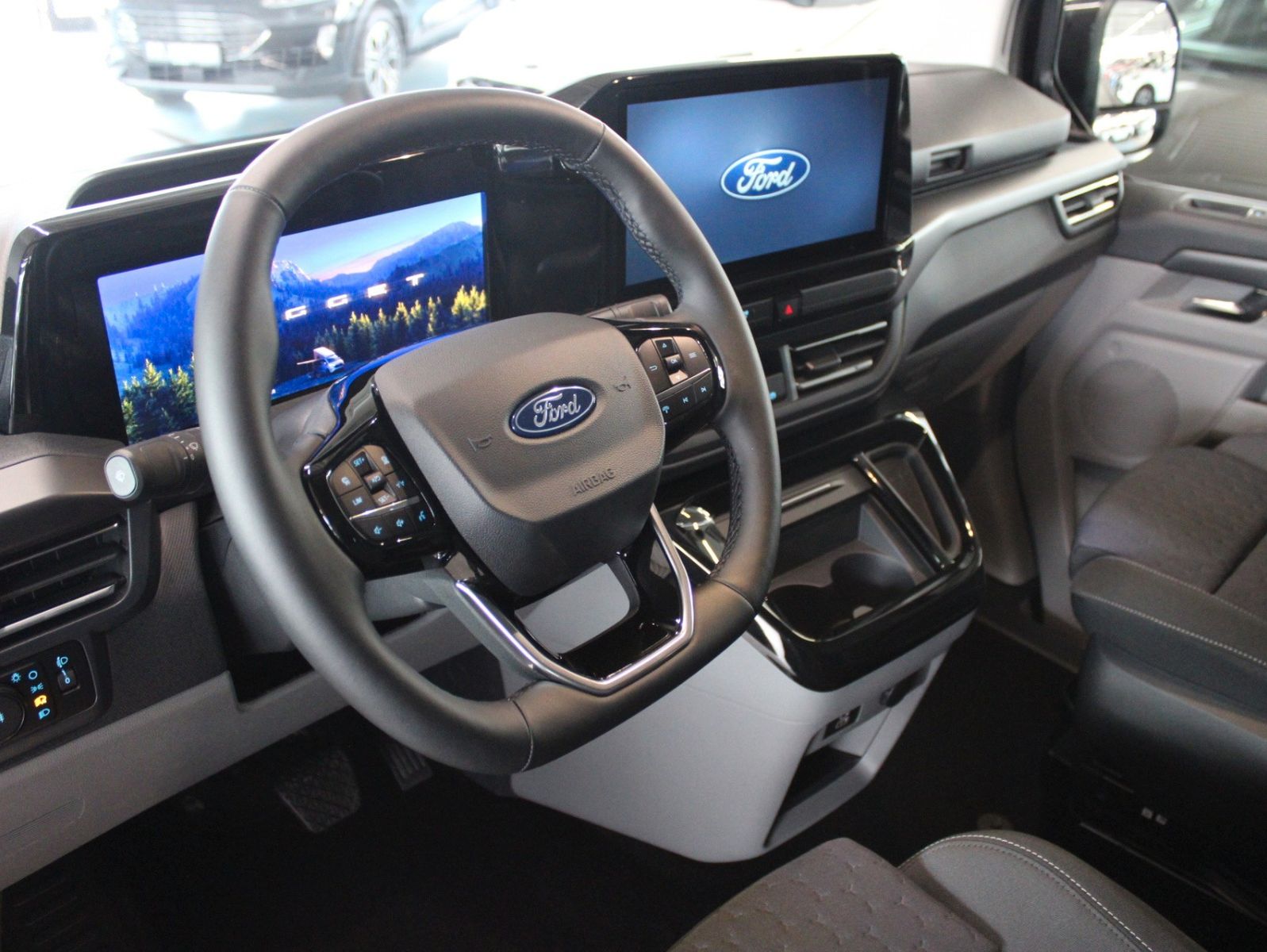 Fahrzeugabbildung Ford NUGGET L2 Titanium MARKISE + Aufstelldach SOFORT