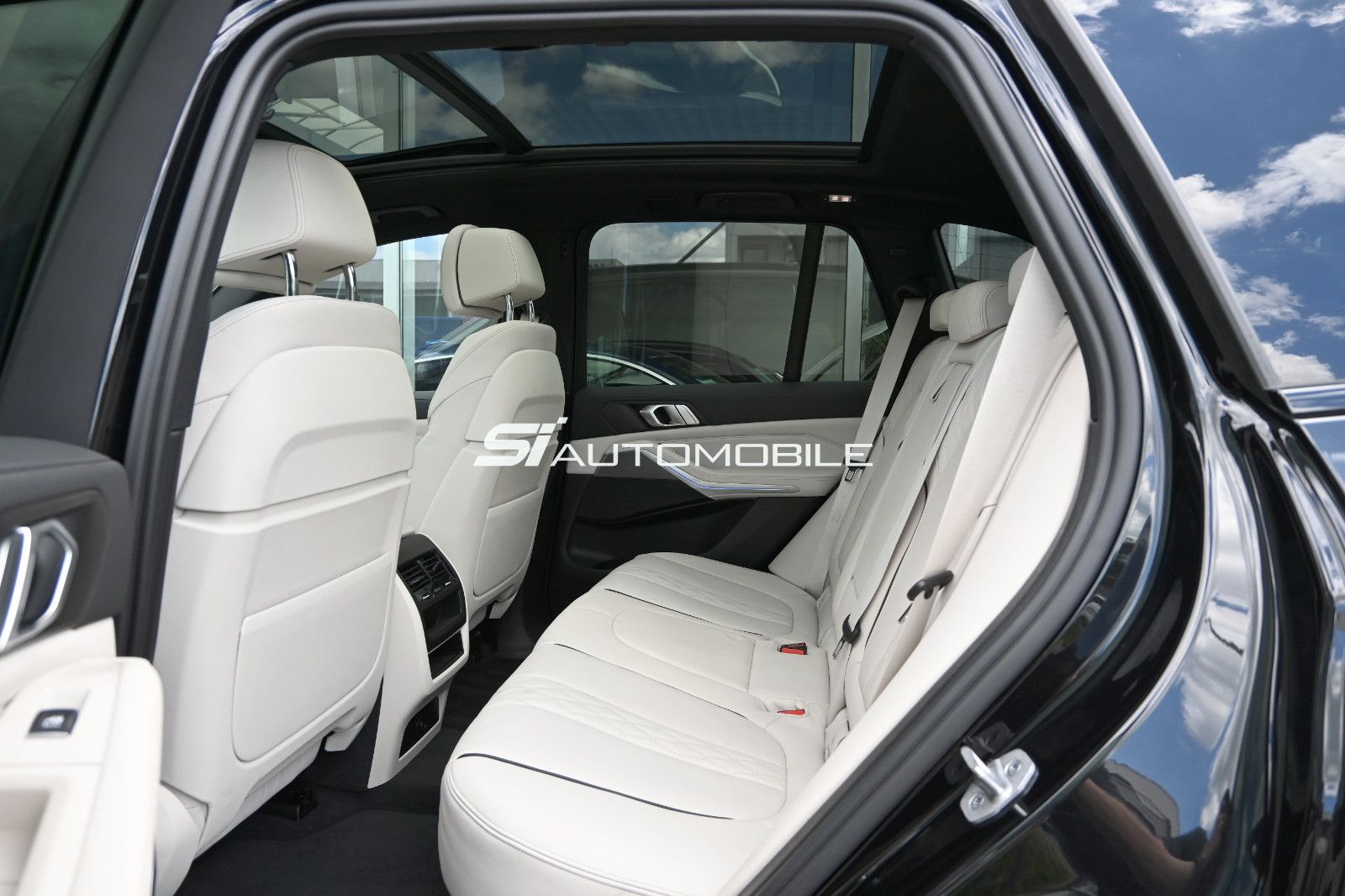 Fahrzeugabbildung BMW X5 xDr.40i M SPORT °ACC°AHK°HUD°MERINO°PANO°360°