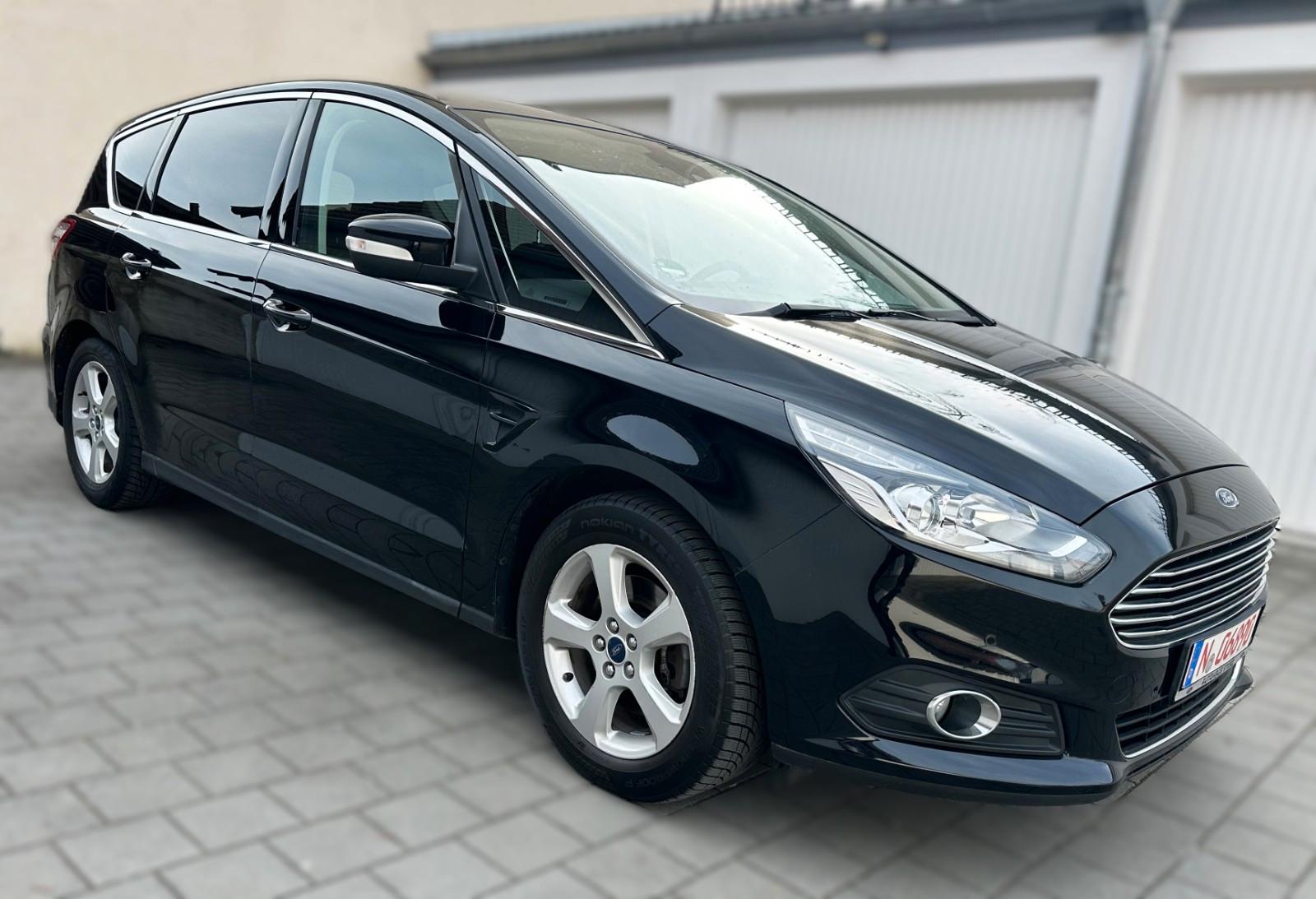 Ford S-MAX*4x4 AWD*TITANIUM*1 HAND*