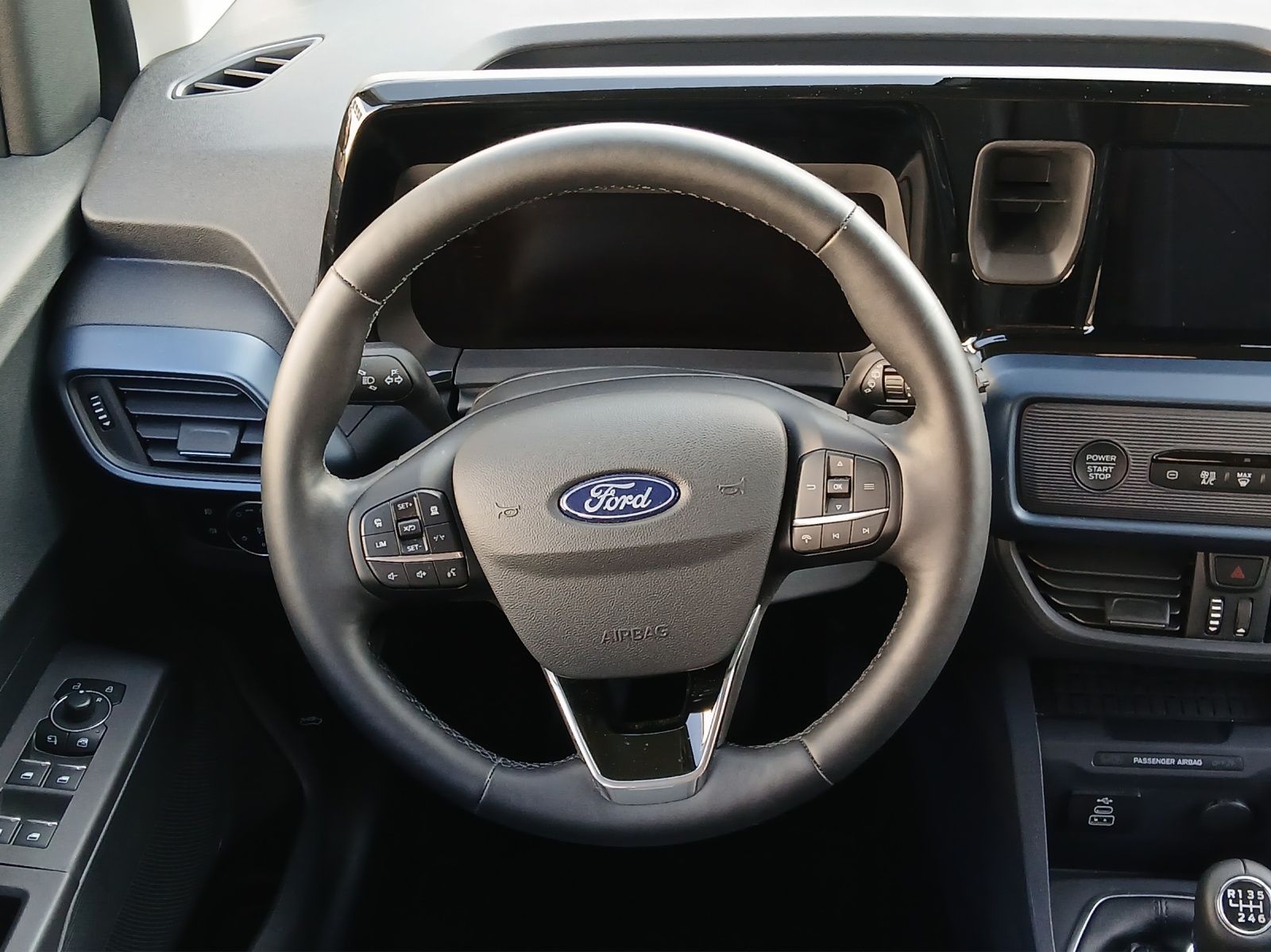 Fahrzeugabbildung Ford Tourneo Courier 1.0 EcoBoost Active Navi ACC RFK
