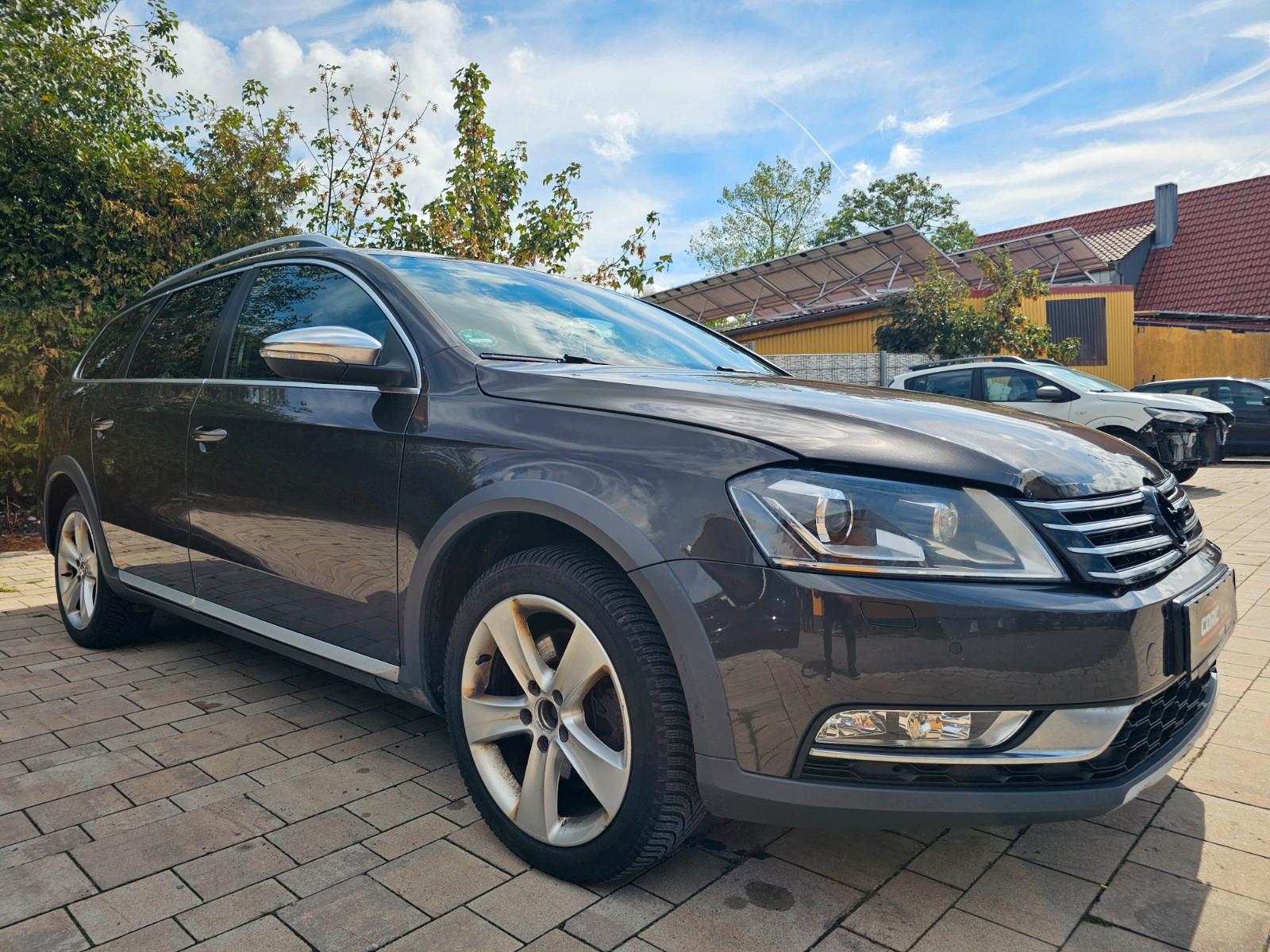 Volkswagen Passat Alltrack 2012 — photo 8