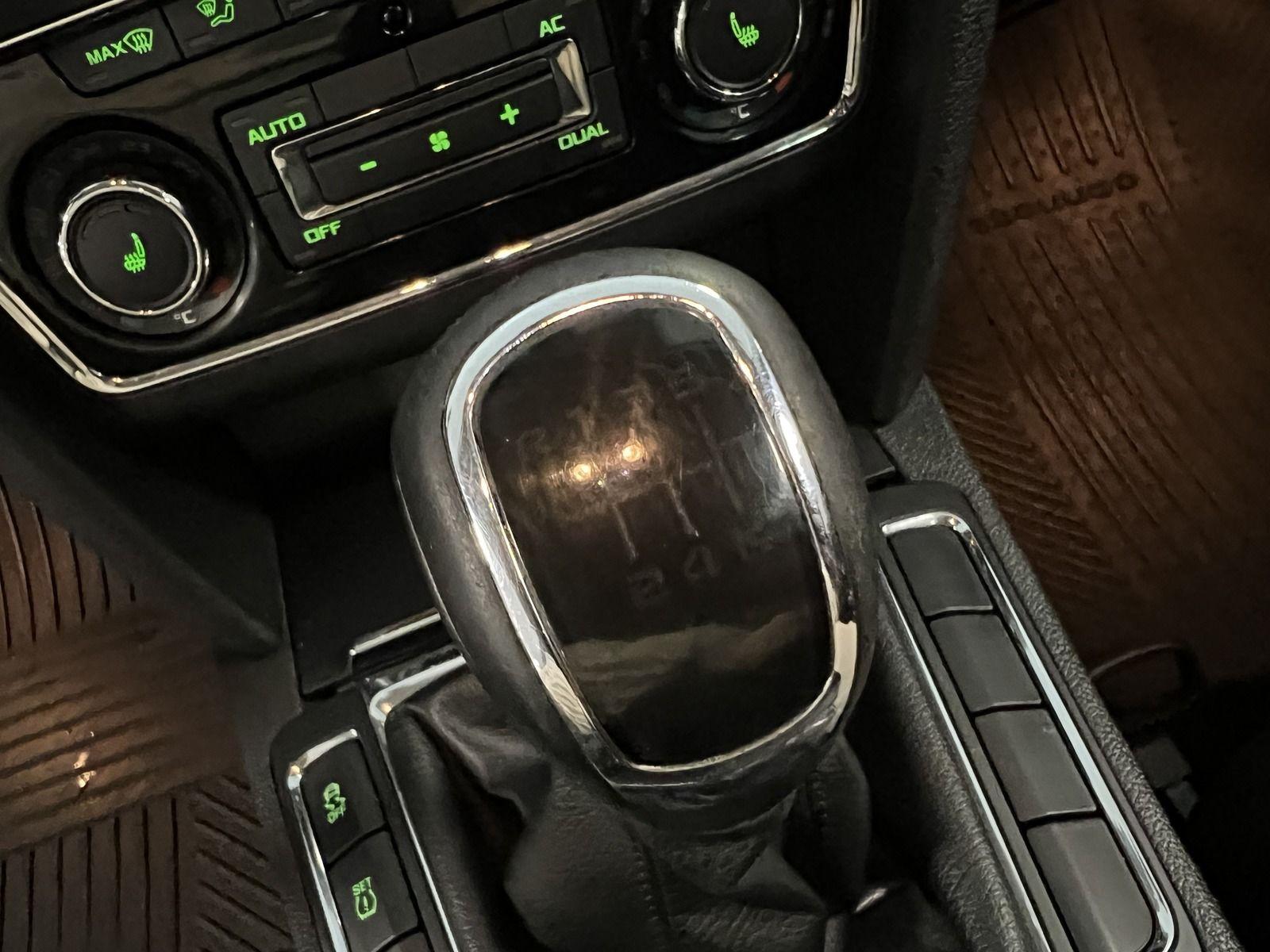 Skoda Superb 2011 — photo 18