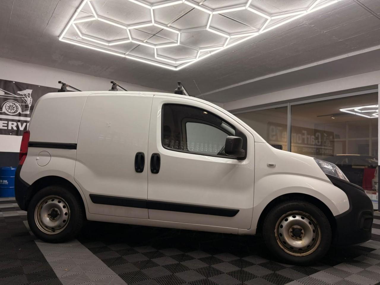 Fiat Fiorino 8-Fach USB
