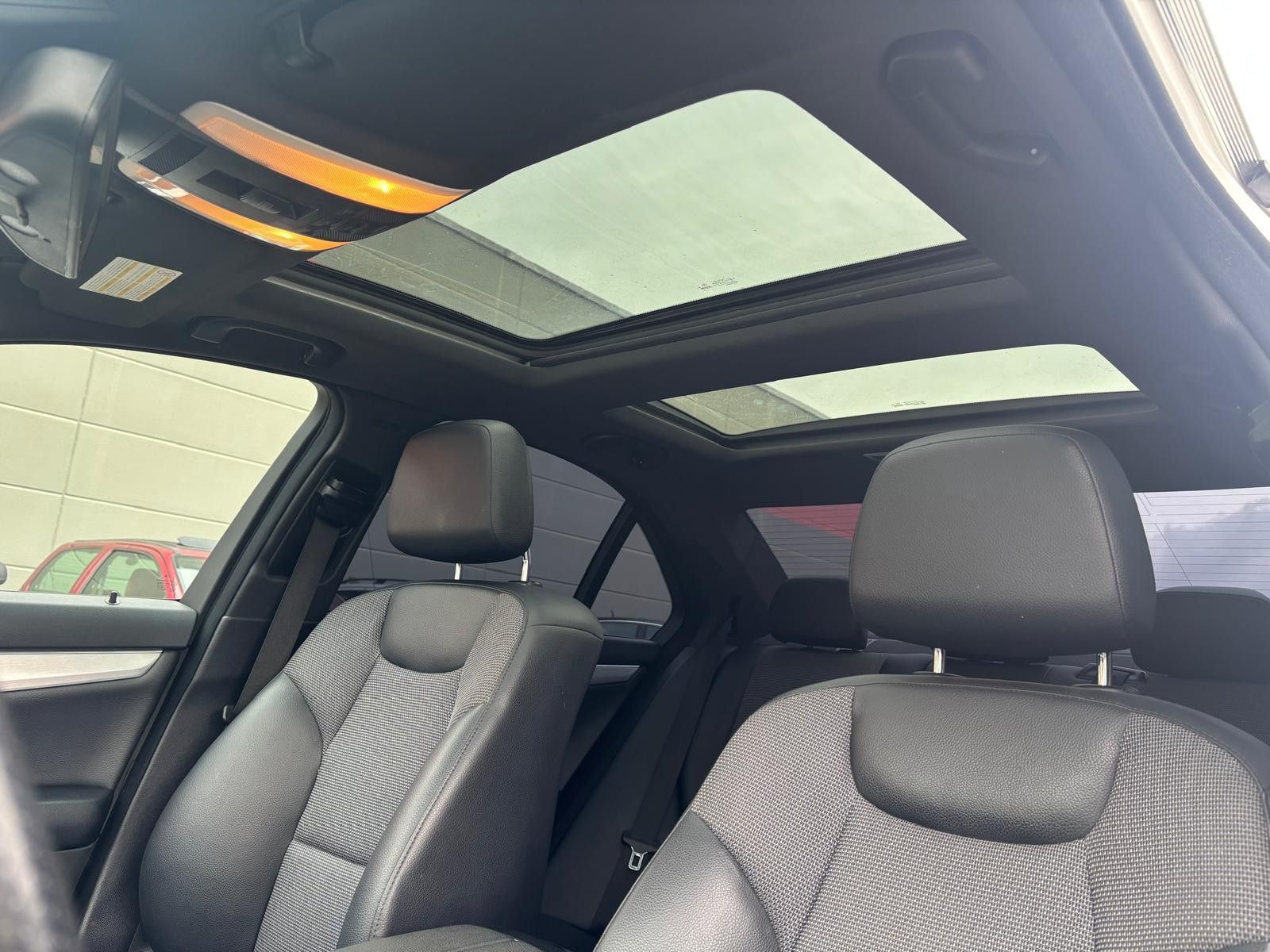 Fahrzeugabbildung Mercedes-Benz C 350 CDI Limo Aut. AMG Line-NAV-XENON-PANORAMA-