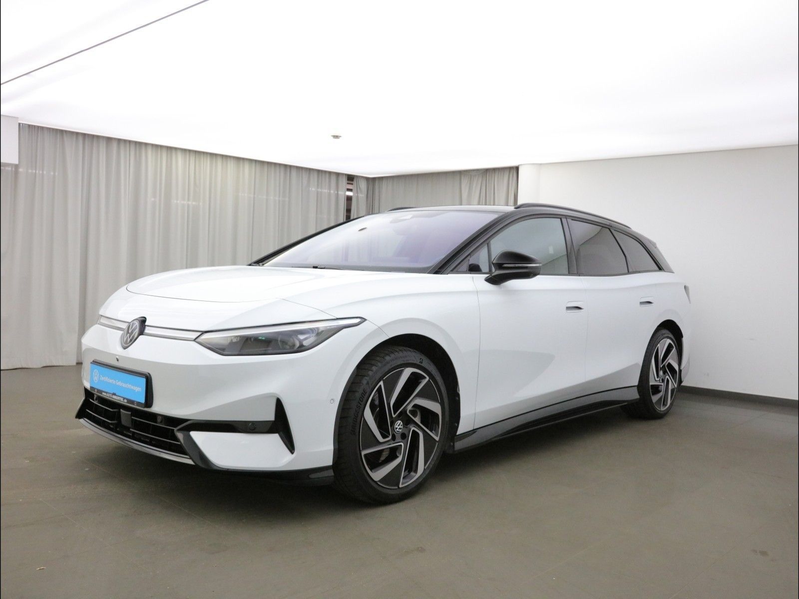 Volkswagen ID.7 TOURER PRO S BLACK STYLE 86 KWH AUTOMATIK foto 2