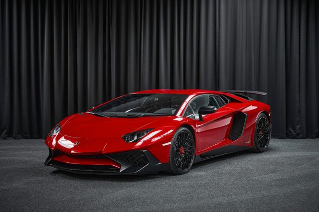 Lamborghini Aventador LP 750-4 SV Superveloce