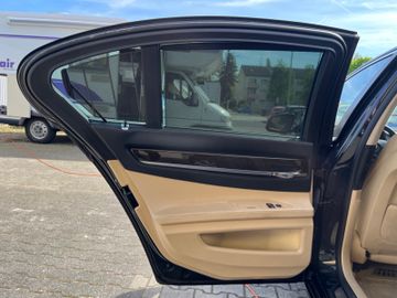 BMW 730 - 11