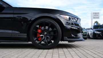 Ford Mustang - 5