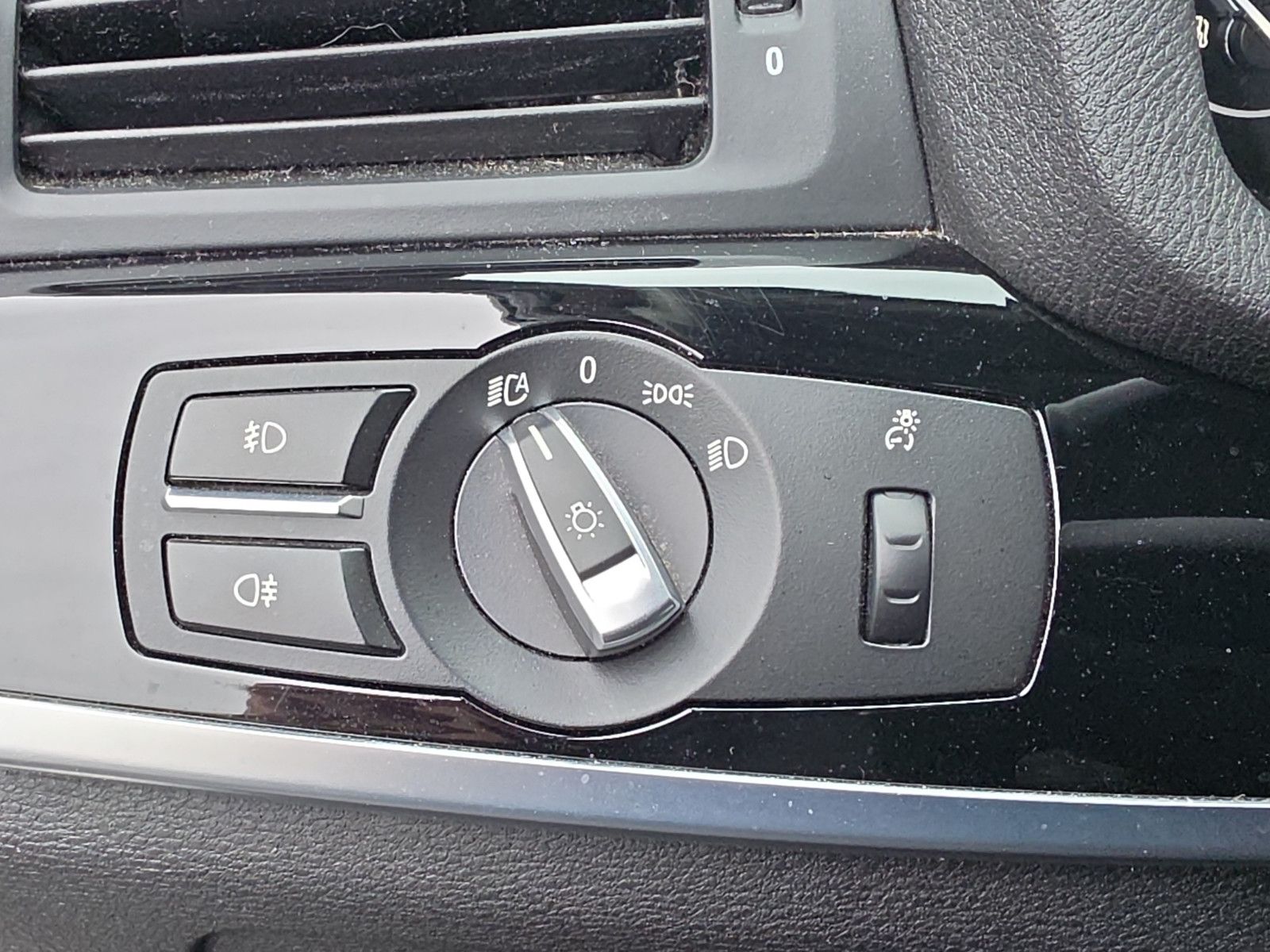 Fahrzeugabbildung BMW X3 xDrive20d AUT. AUS 1.HAND LEDER NAVI KAMERA